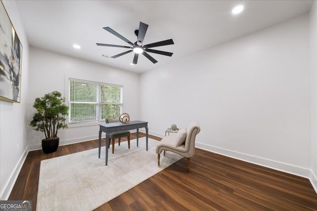 8875 Lakeside Way, Gainesville, GA 30506