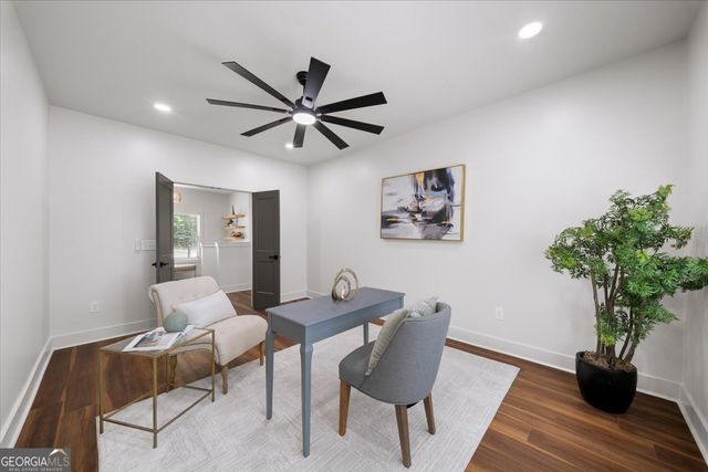 8875 Lakeside Way, Gainesville, GA 30506