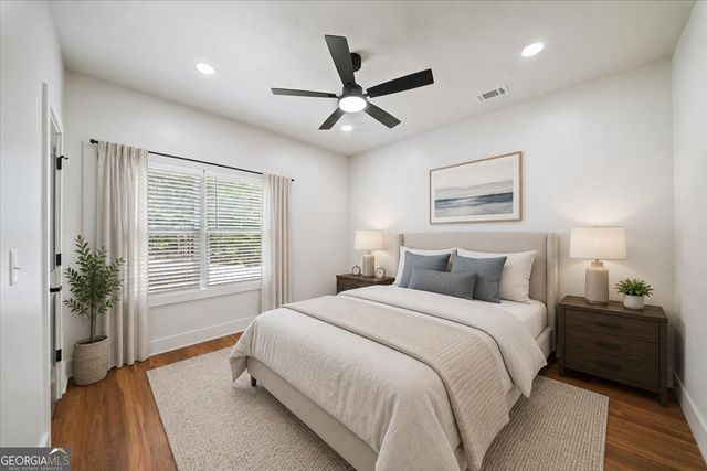 8875 Lakeside Way, Gainesville, GA 30506