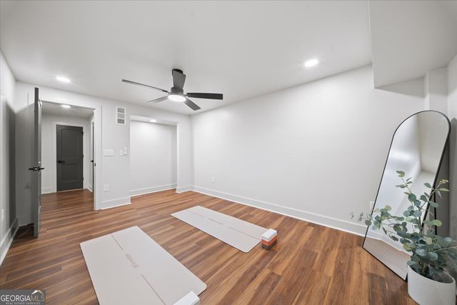 8875 Lakeside Way, Gainesville, GA 30506