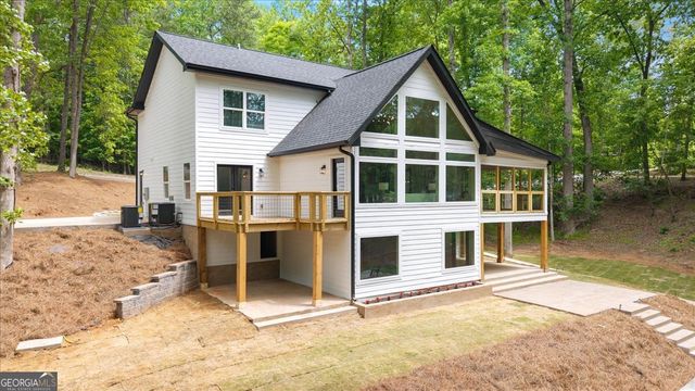 8875 Lakeside Way, Gainesville, GA 30506