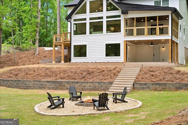 8875 Lakeside Way, Gainesville, GA 30506