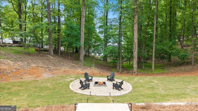 8875 Lakeside Way, Gainesville, GA 30506