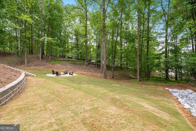 8875 Lakeside Way, Gainesville, GA 30506