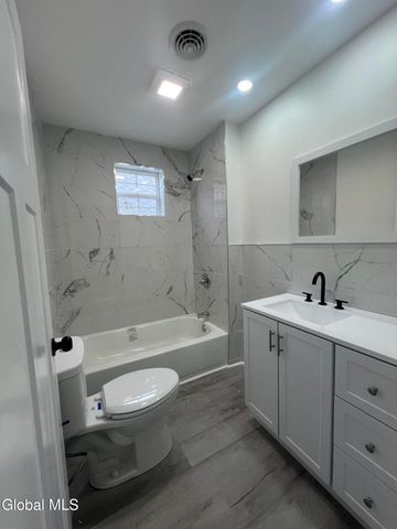 239 McClellan Street, Schenectady, NY 12304