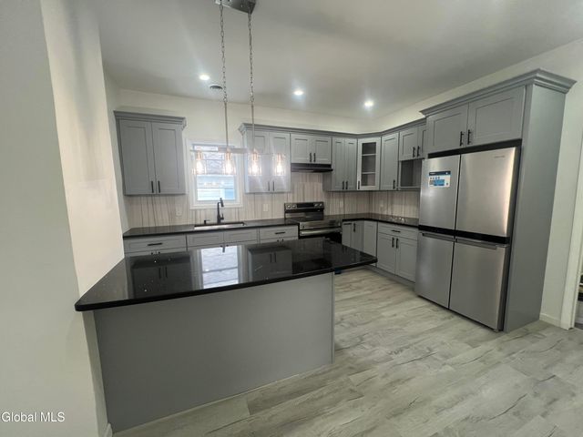 239 McClellan Street, Schenectady, NY 12304