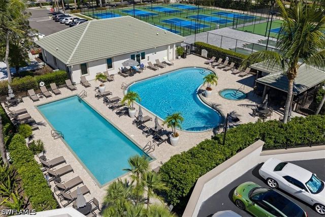 2690 Cypress Trace CIR 3225, Naples, FL 34119