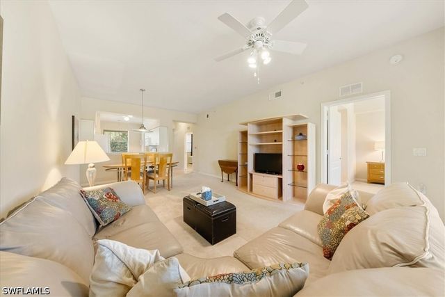 2690 Cypress Trace CIR 3225, Naples, FL 34119