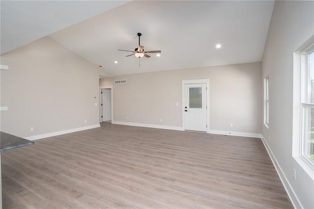 917 Eagle Ridge Drive, Baldwin City, KS 66006