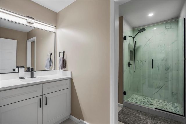 8641 Broadmoor Street, Overland Park, KS 66212