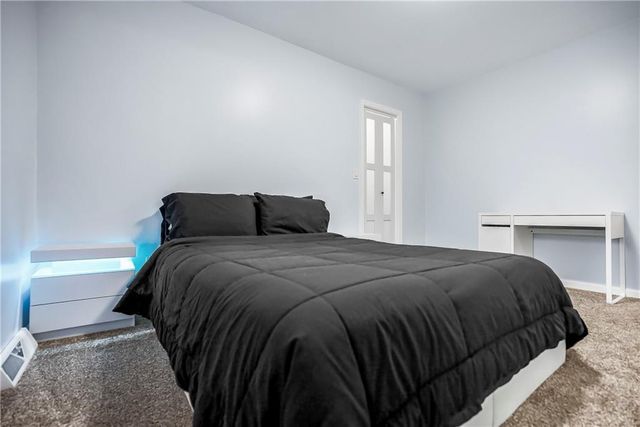 8641 Broadmoor Street, Overland Park, KS 66212