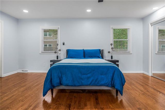 8641 Broadmoor Street, Overland Park, KS 66212