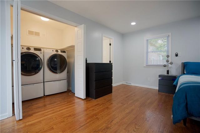 8641 Broadmoor Street, Overland Park, KS 66212