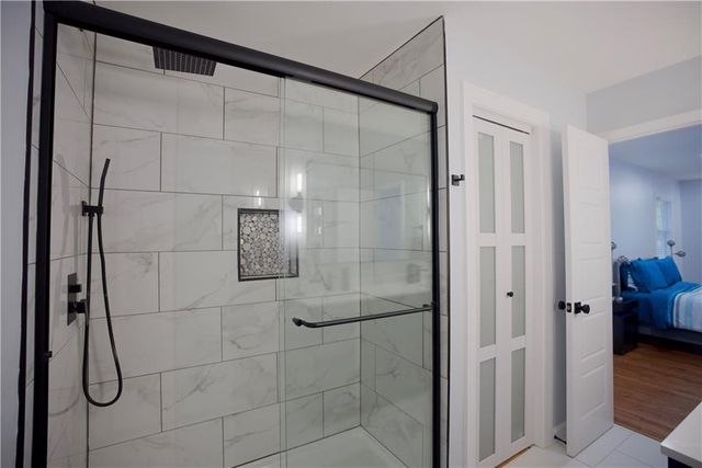 8641 Broadmoor Street, Overland Park, KS 66212