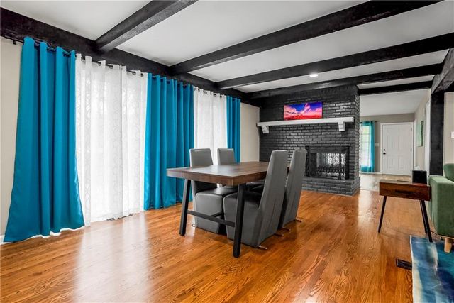 8641 Broadmoor Street, Overland Park, KS 66212