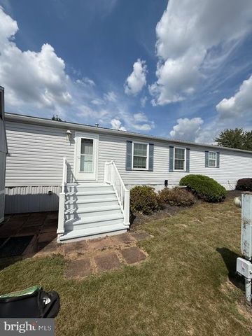 348 W SPRUCE ST, Palmyra, PA 17078