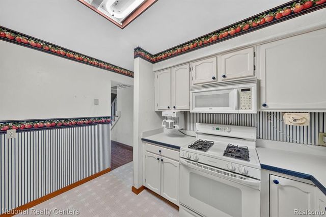 3107 Dean Road, Lambertville, MI 48144