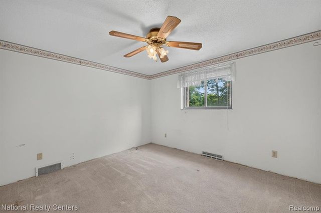 3107 Dean Road, Lambertville, MI 48144