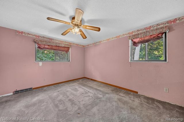 3107 Dean Road, Lambertville, MI 48144