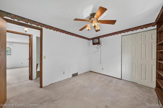 3107 Dean Road, Lambertville, MI 48144