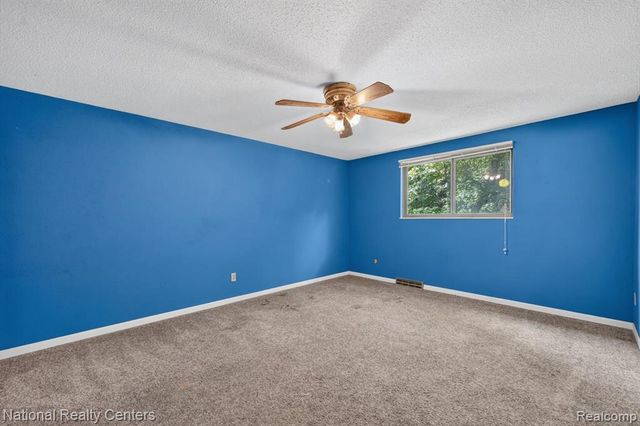 3107 Dean Road, Lambertville, MI 48144