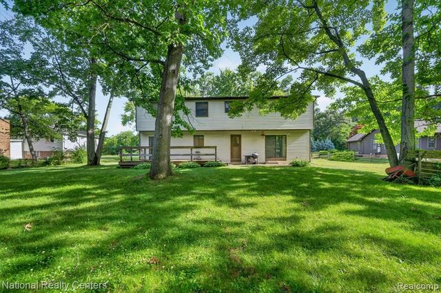 3107 Dean Road, Lambertville, MI 48144