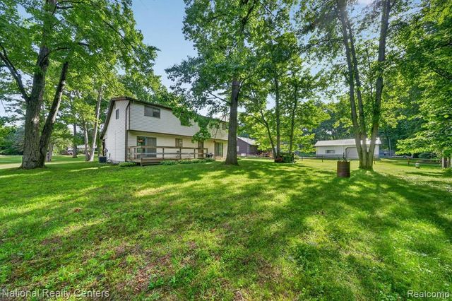 3107 Dean Road, Lambertville, MI 48144