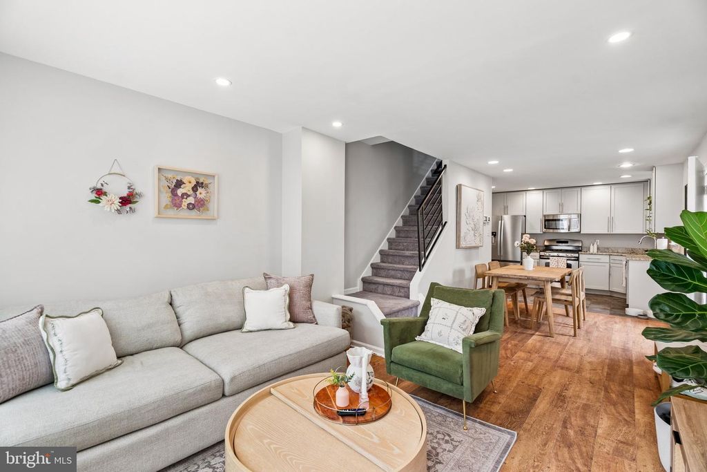 956 N LAWRENCE ST #A, Philadelphia, PA 19123 — photo 5