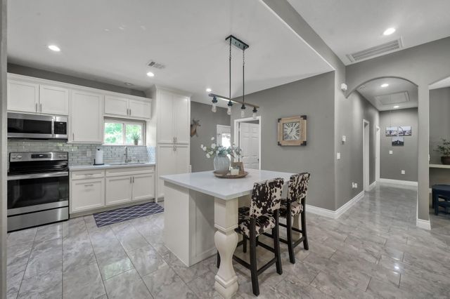 3381 Roy Bean Rd, Willis, TX 77378