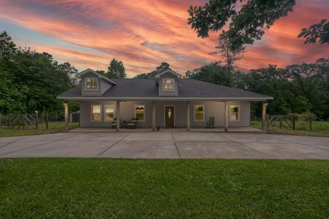 3381 Roy Bean Rd, Willis, TX 77378