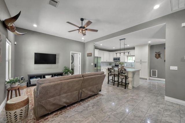 3381 Roy Bean Rd, Willis, TX 77378