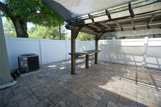 3323 W SWANN AVENUE, Tampa, FL 33609