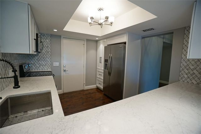3323 W SWANN AVENUE, Tampa, FL 33609