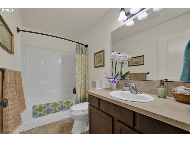 33320 BRYANT Rd, Creswell, OR 97426