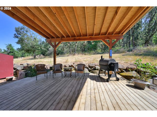 33320 BRYANT Rd, Creswell, OR 97426