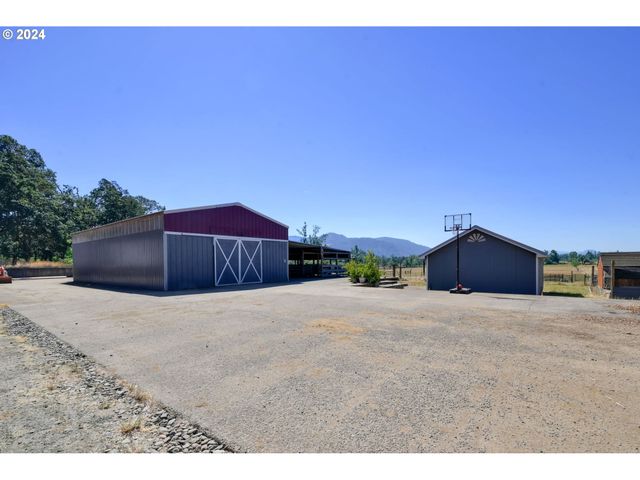 33320 BRYANT Rd, Creswell, OR 97426