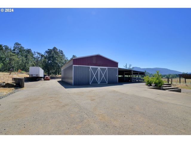 33320 BRYANT Rd, Creswell, OR 97426