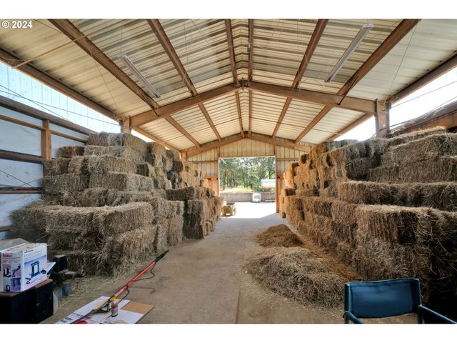 33320 BRYANT Rd, Creswell, OR 97426