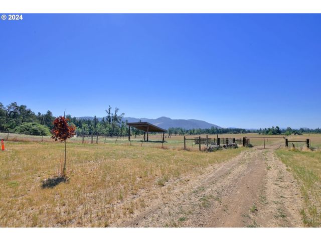 33320 BRYANT Rd, Creswell, OR 97426