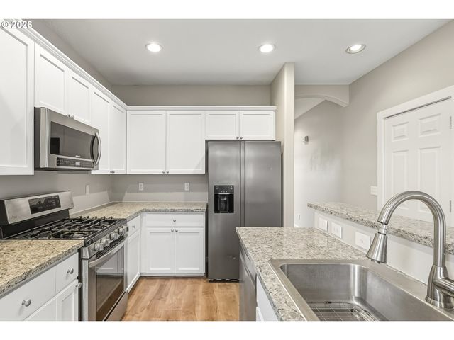 6258 Sw FOUNTAIN GROVE Ter, Beaverton, OR 97078