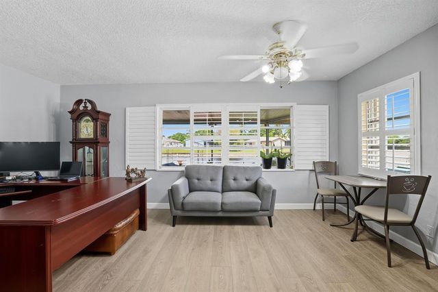 9407 NW 70th Place, Tamarac, FL 33321