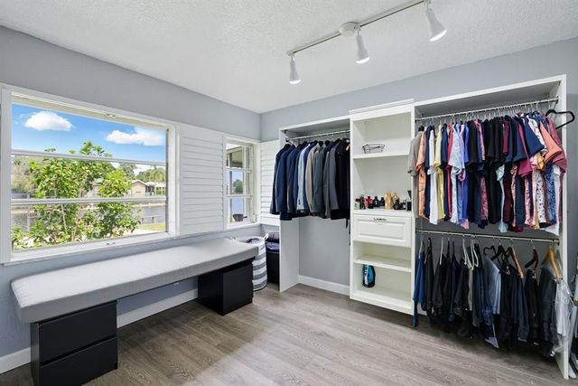 9407 NW 70th Place, Tamarac, FL 33321