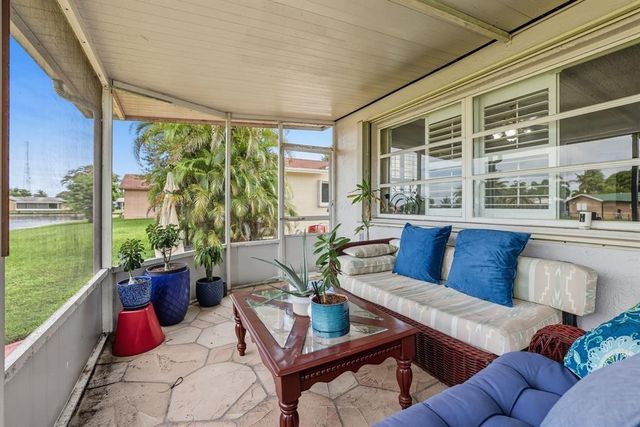 9407 NW 70th Place, Tamarac, FL 33321