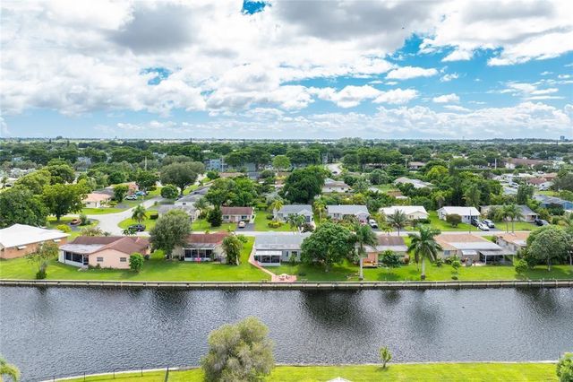9407 NW 70th Place, Tamarac, FL 33321