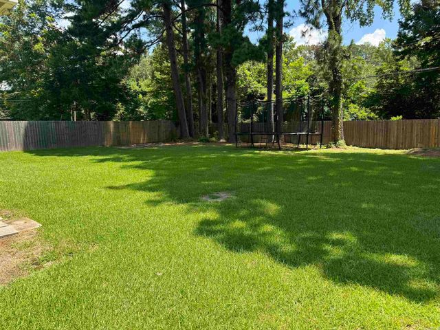 1207 ELM ST., Crossett, AR 71635