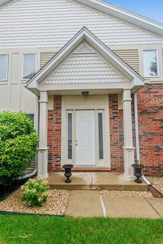 360 Parkview Terrace, Buffalo Grove, IL 60089