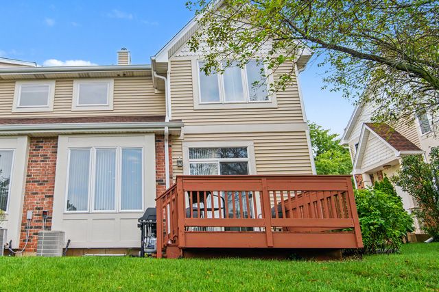 360 Parkview Terrace, Buffalo Grove, IL 60089