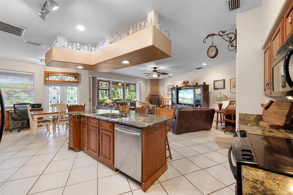 Image 13 of property listing at 2304 89TH STREET NW, Bradenton, FL 34209