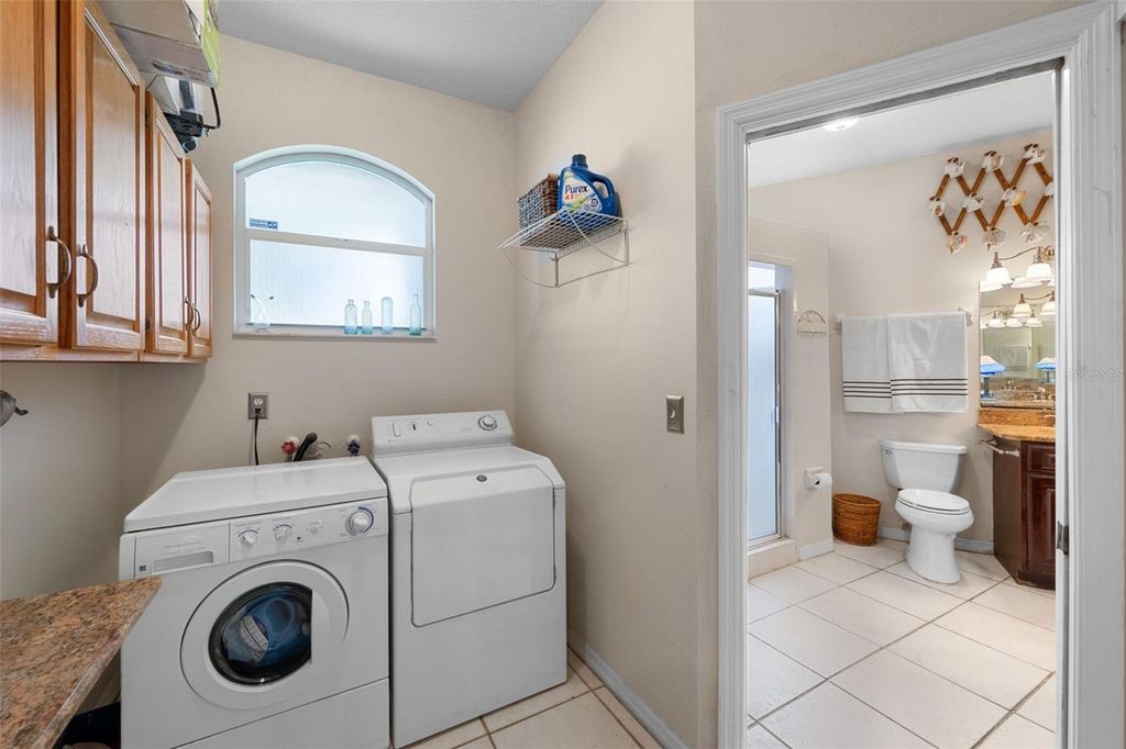 Image 20 of property listing at 2304 89TH STREET NW, Bradenton, FL 34209