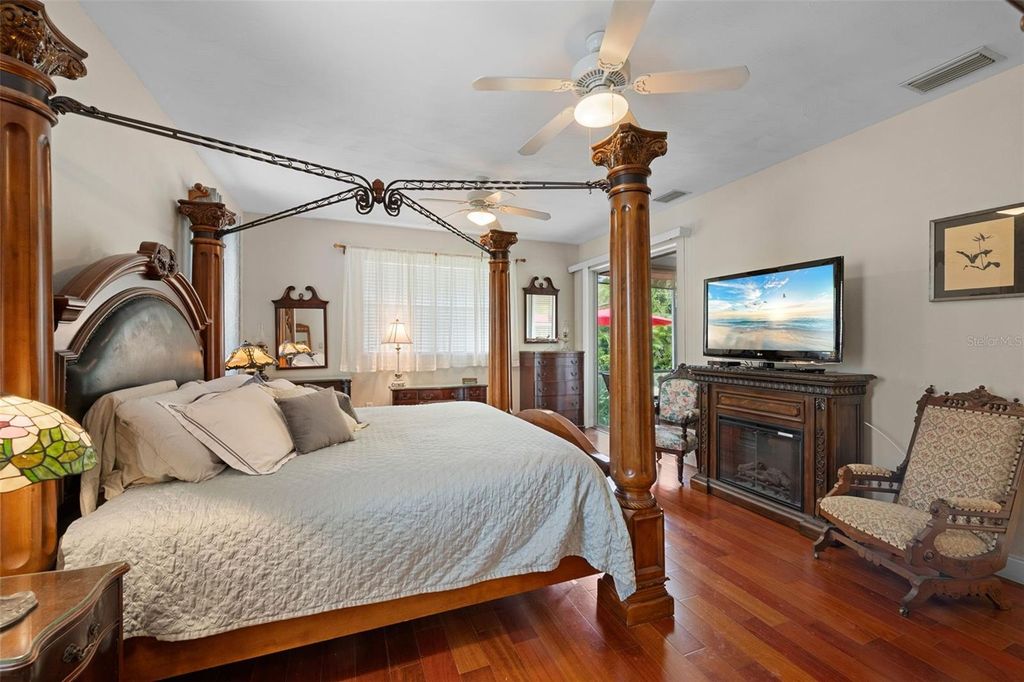 Image 21 of property listing at 2304 89TH STREET NW, Bradenton, FL 34209